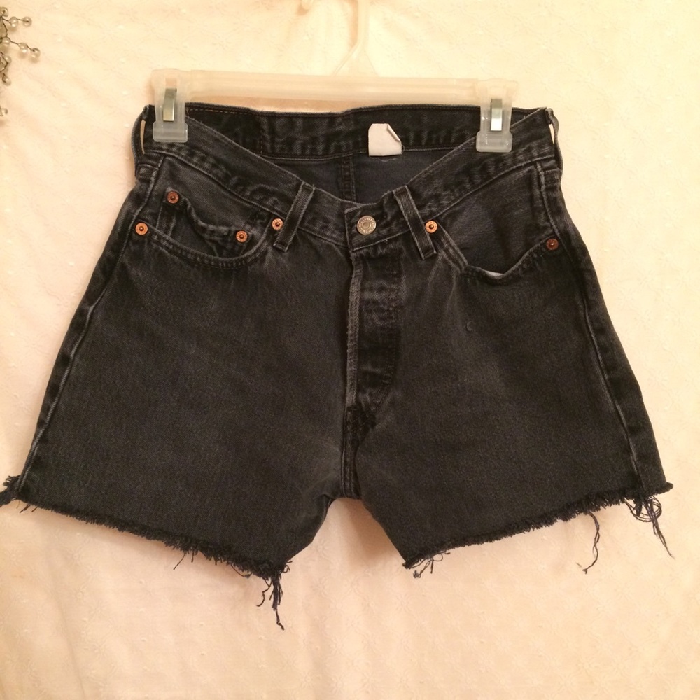 VINTAGE LEVI’S 501 BLACK HIGH WAISTED CUTOFFS